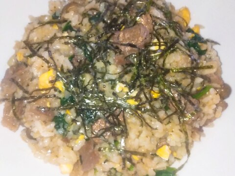 姜葱醤とオイスターの旨みでいただくやみつき牛肉炒飯